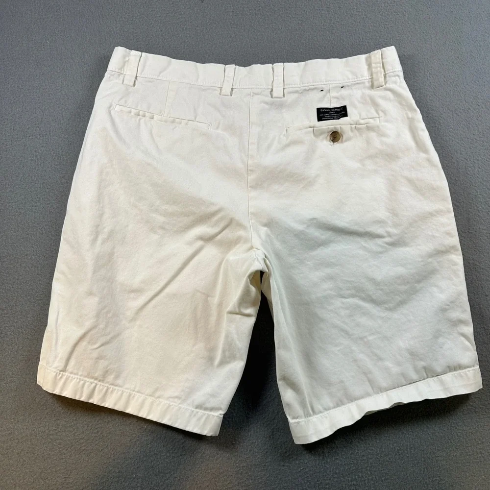 Banana Republic Mens City Short 15 White Cotton Chino Shorts 33 438488-02